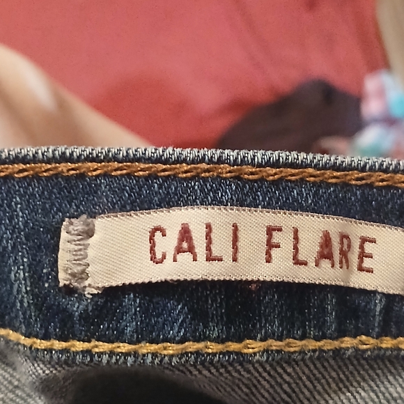 Shorts - Picture 2 of 4